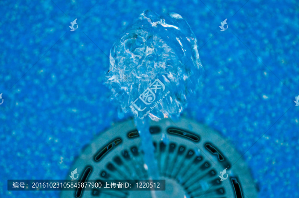 水
