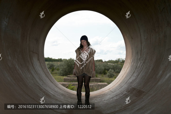 無(wú)家可歸的女孩