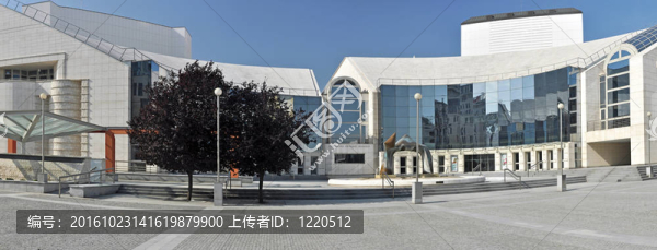 斯洛伐克國家劇院（斯洛伐克：斯洛文尼亞narodne,divadlo）；全景照片。布拉迪斯拉發(fā)；斯洛