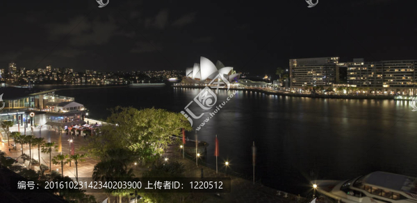 晚上悉尼歌劇院和圓形鑰匙