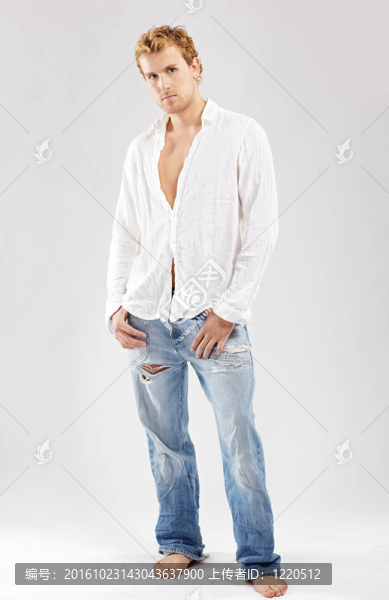 金發(fā)碧眼的男人