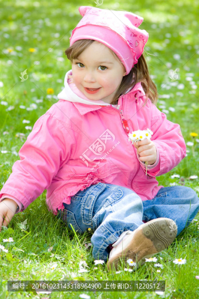 公園里的小女孩