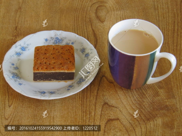 切斯特蛋糕和茶