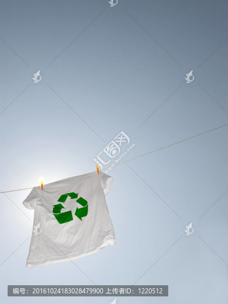回收標(biāo)志的T恤