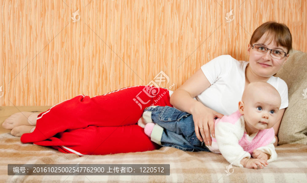 母親和她的女兒