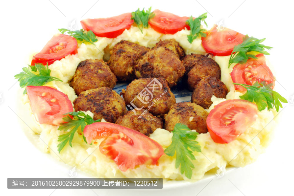 土豆和西紅柿肉丸