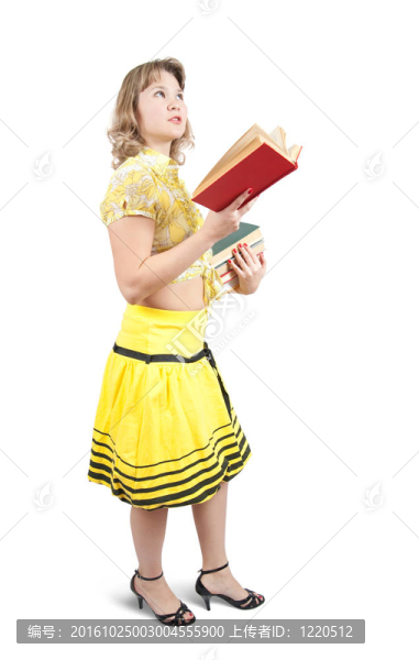 女孩讀白色的書
