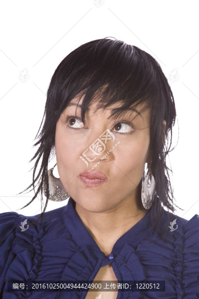 接近一個美麗的亞洲女孩