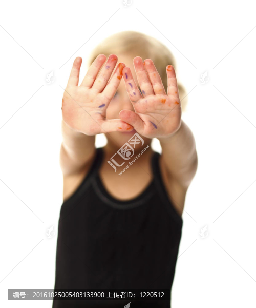 別看我