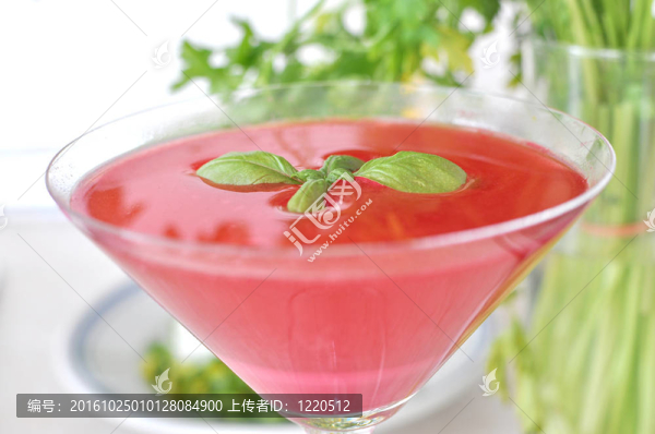 紅色的飲料