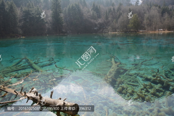 九寨溝湖水