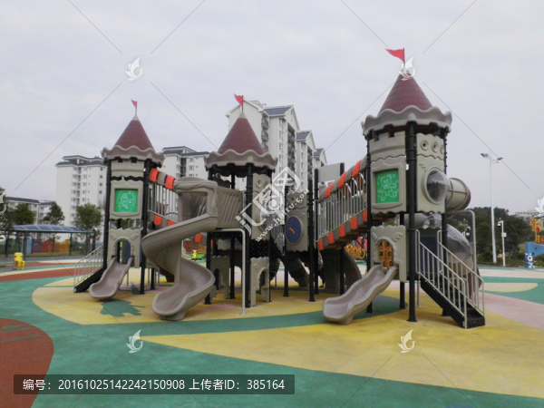 城堡滑滑梯