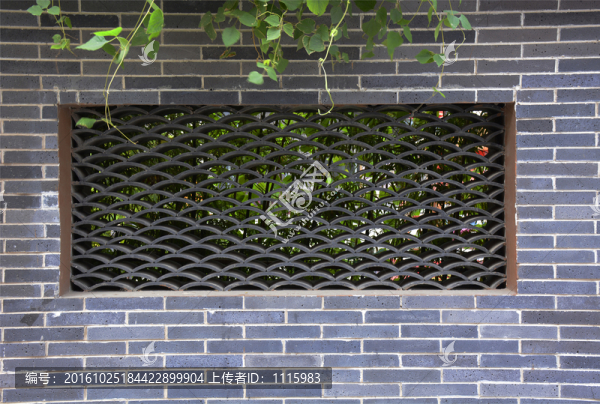園林墻壁鏤空窗戶