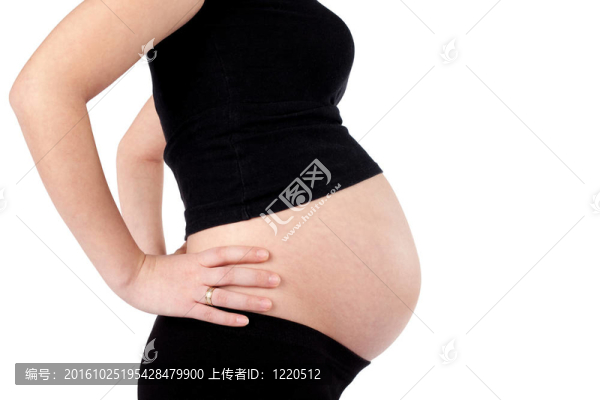 孕婦雙手叉腰