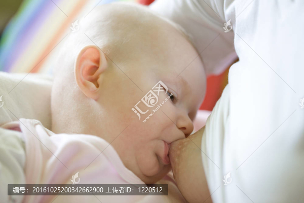 母乳喂養(yǎng)