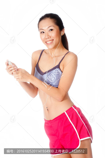 女人聽(tīng)音樂(lè)
