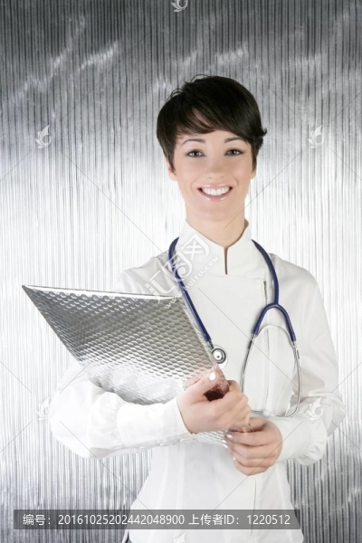 現(xiàn)代女性對(duì)未來的醫(yī)生聽診器銀