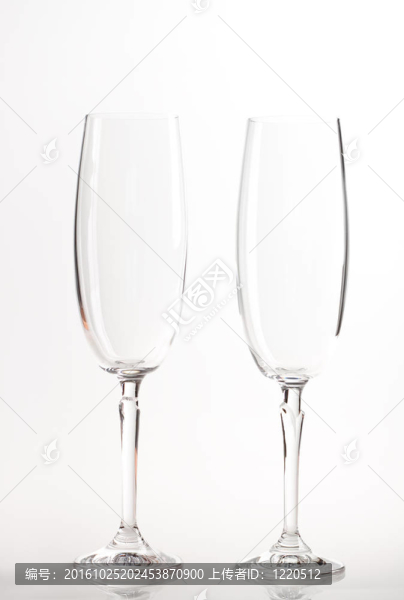 玻璃杯