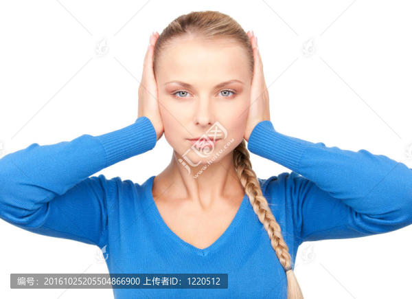 戴著耳朵的女人