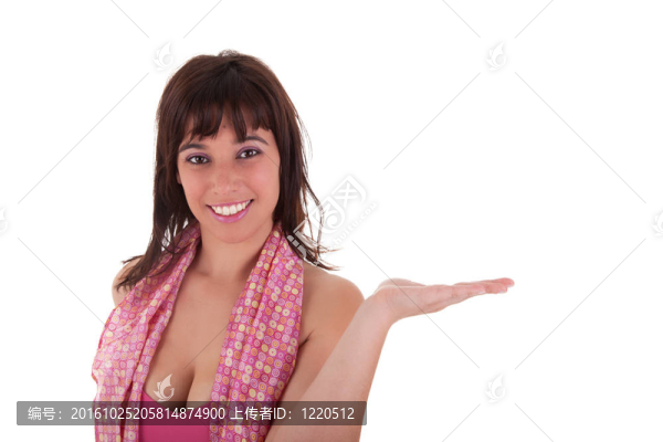 婦女展示您的產(chǎn)品；孤立的白色背景。工作室拍攝