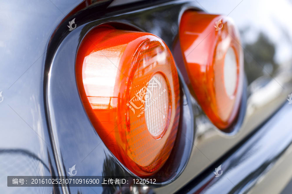 汽車尾燈