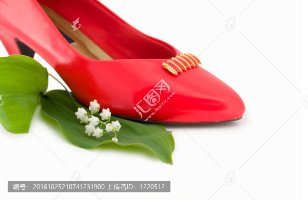 紅色的時(shí)裝鞋