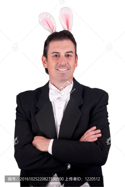 燕尾服的男人手臂和兔子耳朵了