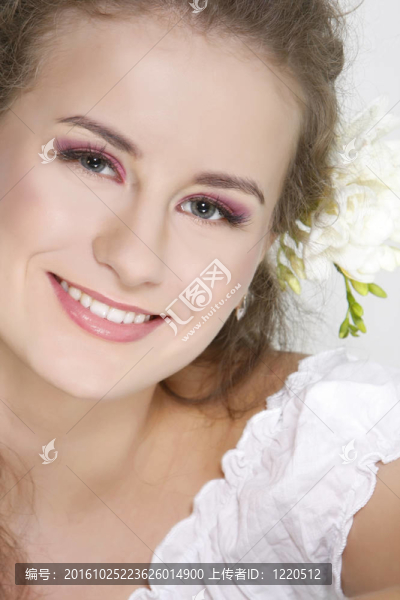 特寫美麗女人的肖像