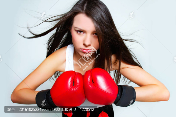 美麗侵略女拳師畫像