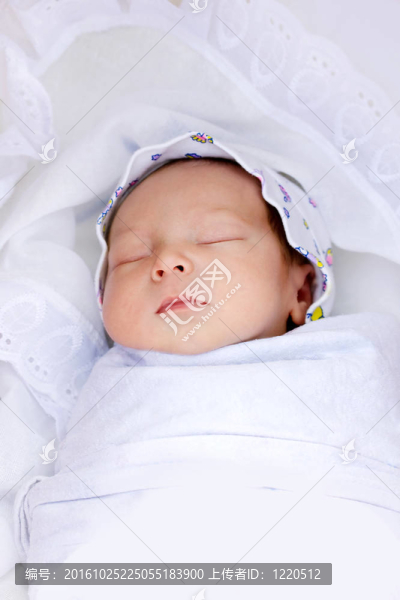 新生的嬰兒