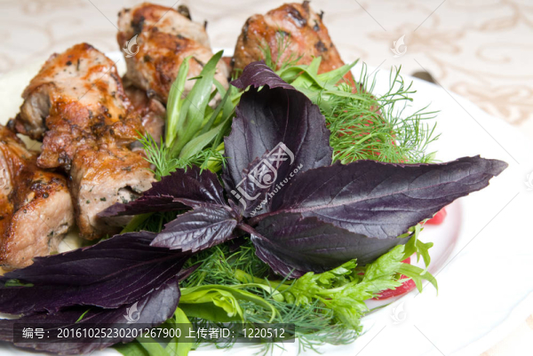 在板野菜炒肉