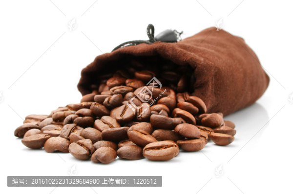 白色袋中的咖啡豆