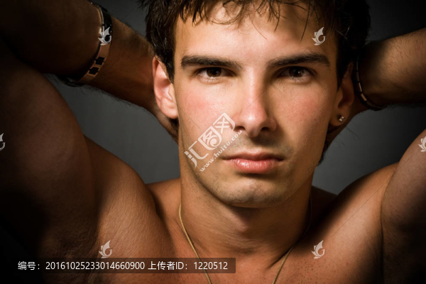 年輕性感男人的肖像