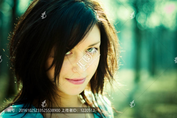 女人神秘的畫像