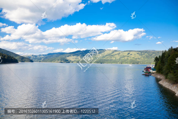 izvorul,muntelui湖