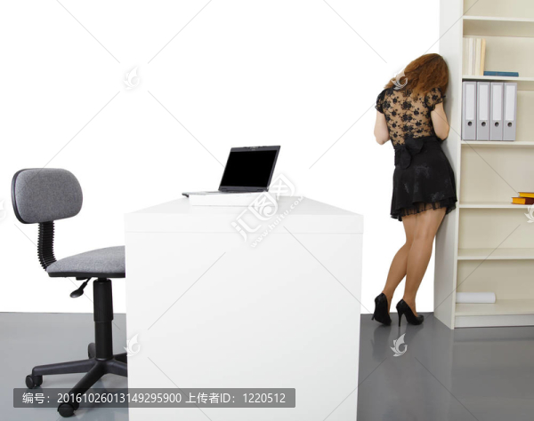 女人，辦公室里很孤獨(dú)