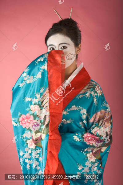 害羞的藝妓浴衣