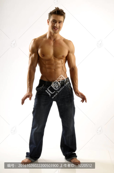 肌肉男
