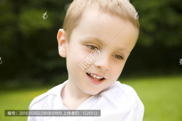 快樂的男孩