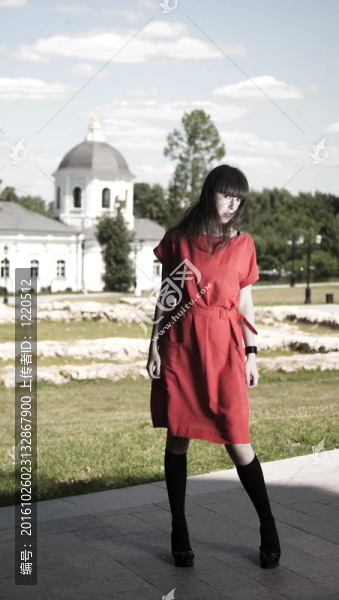 穿紅衣服的gramour