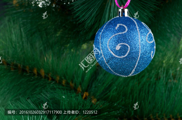 圣誕樹(shù)上的裝飾-假日概念