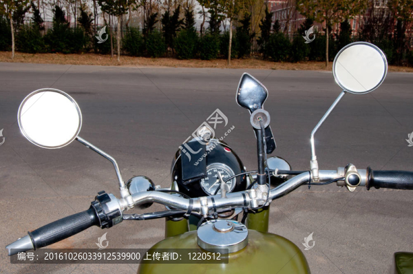 側(cè)三輪摩托車3,750b-2
