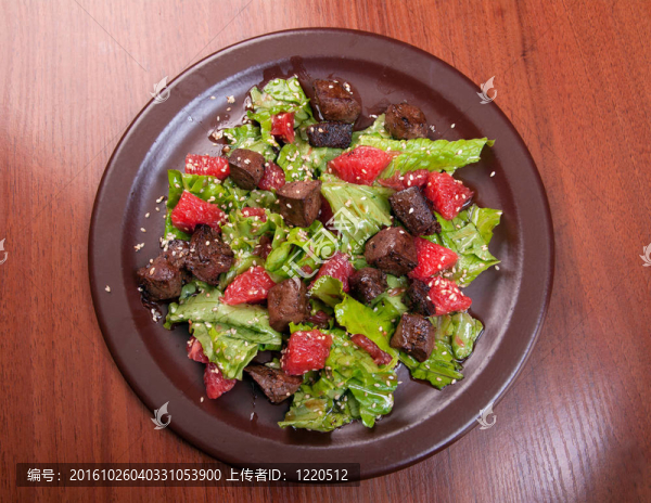 蔬菜芝麻肉沙拉