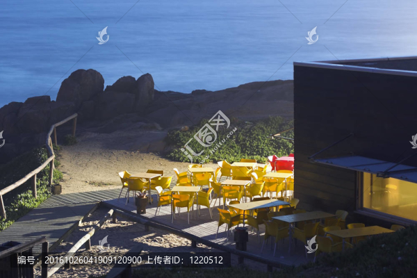 海邊咖啡館的陽臺