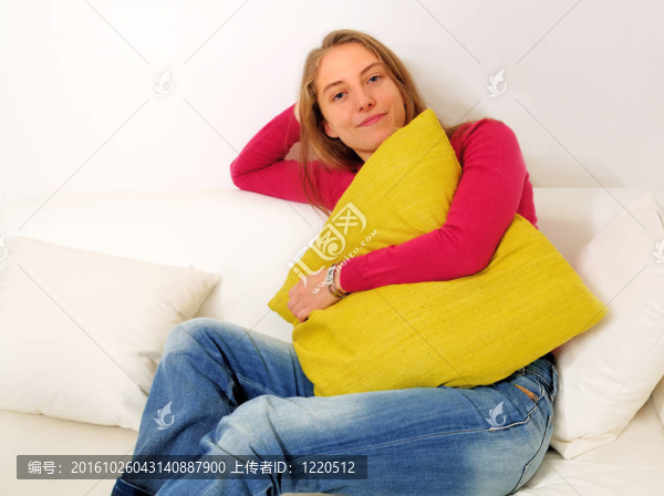年輕漂亮的女人