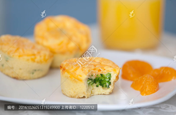西蘭花和芝士松餅