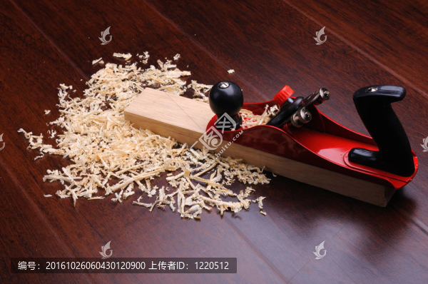 刨花