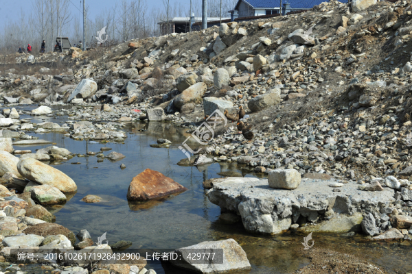 河道,小河,河底石頭