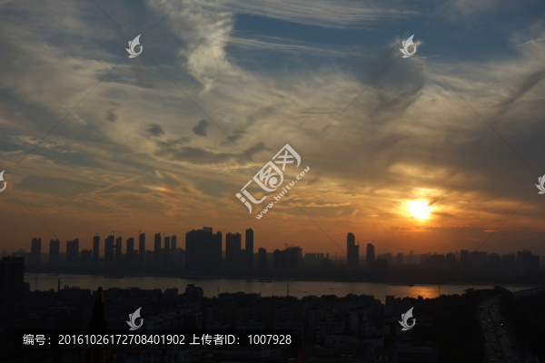 晚霞