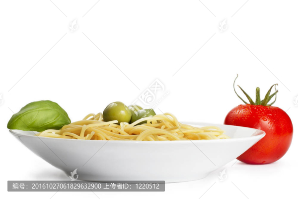 面食；橄欖；番茄；羅勒